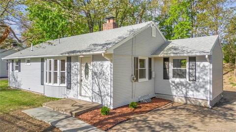 31 Daniel Blvd, Bloomfield, CT 06002