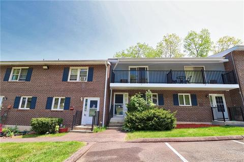 25 Woodridge Dr #25, Cheshire, CT 06410