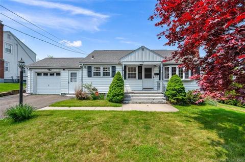19 Terrace Gdns, Meriden, CT 06451