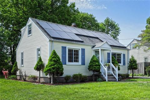 62 Valley Rd, Hamden, CT 06514