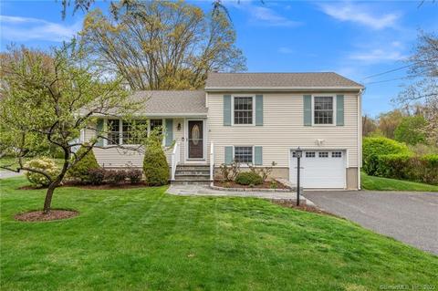 38 Larson Rd, New Milford, CT 06776