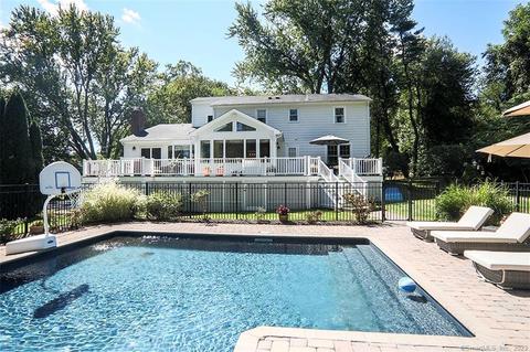 39 Weatherbell Dr, Norwalk, CT 06851