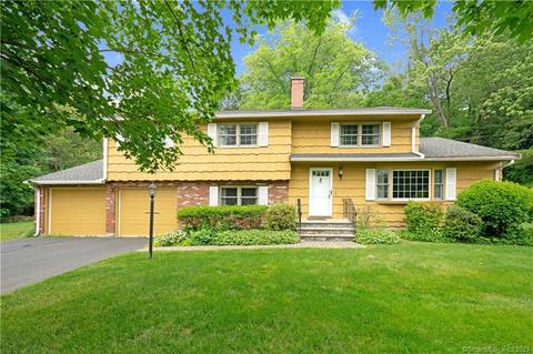 5 Lionel Dr, Simsbury, CT 06070