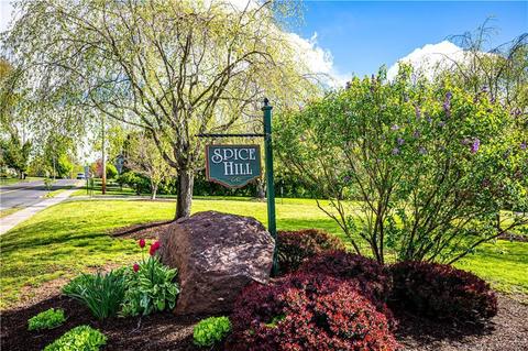4 Spice Hill Dr #4, Wallingford, CT 06492