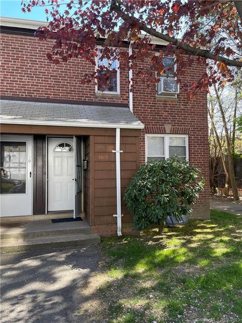 28 Virginia Ave #28, Bridgeport, CT 06610