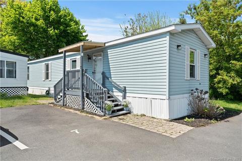 7 Western Sands, Wallingford, CT 06492