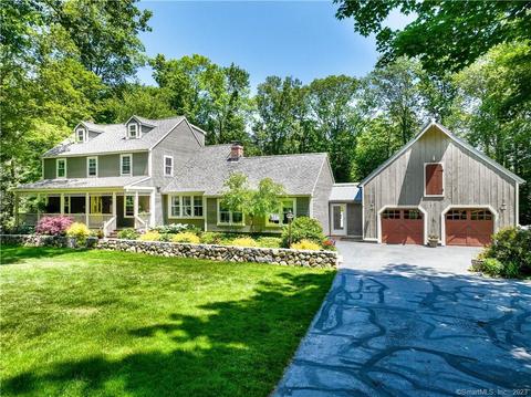 83 Stonehedge Ln S, Guilford, CT 06437