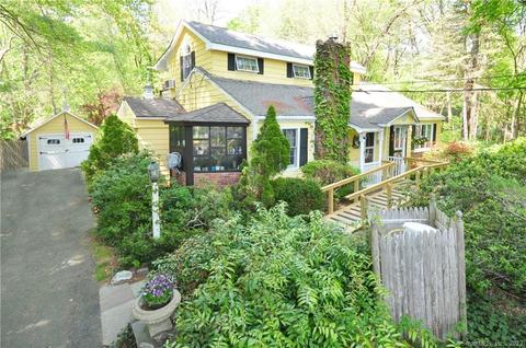 6 Old Canton Rd, Canton, CT 06019