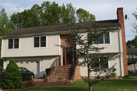 28 Amherst St, Wethersfield, CT 06109