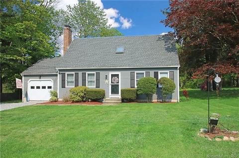 8 School Ln, Chester, CT 06412
