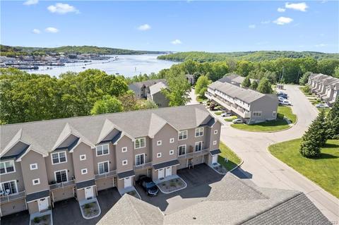64 Scotch Cap Rd #172, Quaker Hill, CT 06375