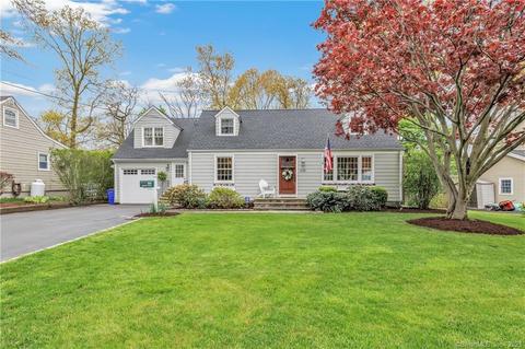 335 Pemburn Dr, Fairfield, CT 06824