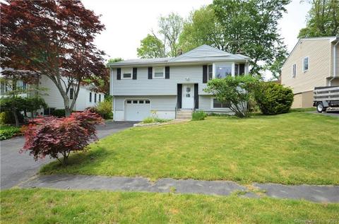 53 Fullin Rd, Norwalk, CT 06851