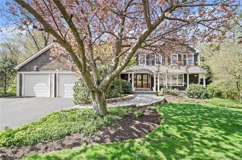 36 Lobsterback Rd, Trumbull, CT 06611