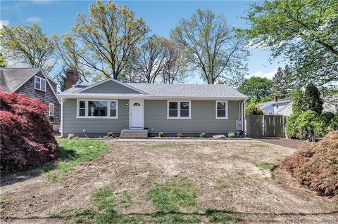 180 Kensington Pl, Bridgeport, CT 06610
