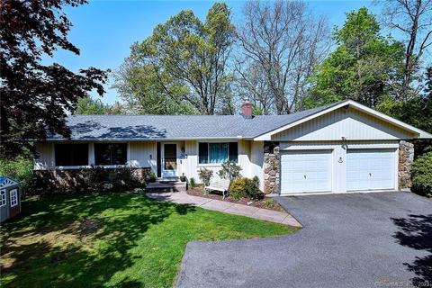 46 Kent Dr, Manchester, CT 06042