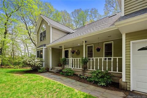 23 Briar Hl, Farmington, CT 06085