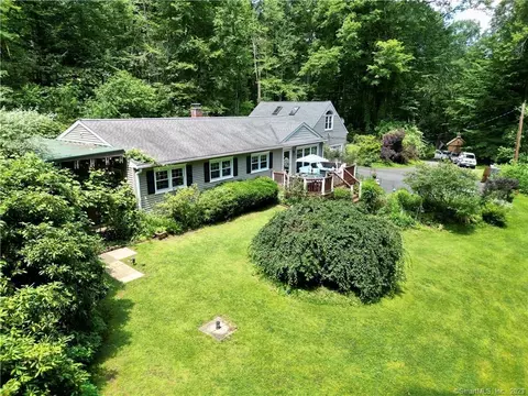 159 Crane Hollow Rd, Bethlehem, CT 06751