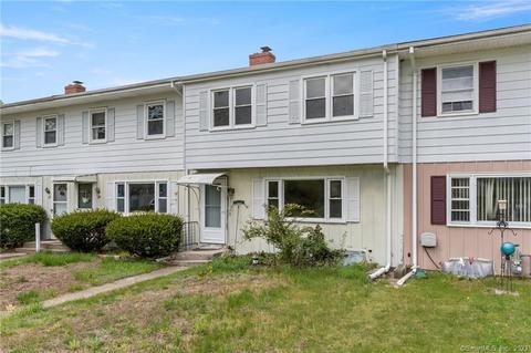 14 Easy St, Plainfield, CT 06374
