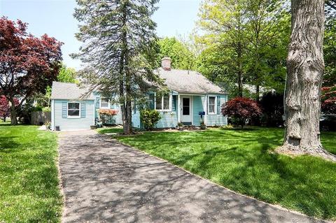 4 Beauford Rd, Norwalk, CT 06854