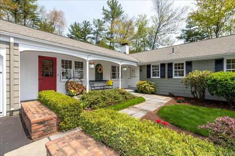 70 Rosewood Rd, Avon, CT 06001