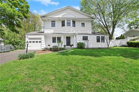 11 Guyer Rd, Westport, CT 06880