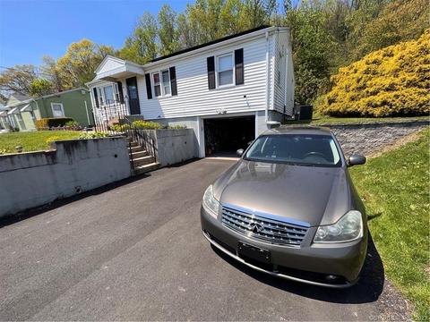 392 Burr St, East Haven, CT 06512