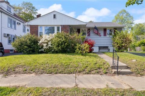 15 Mahan St, New London, CT 06320
