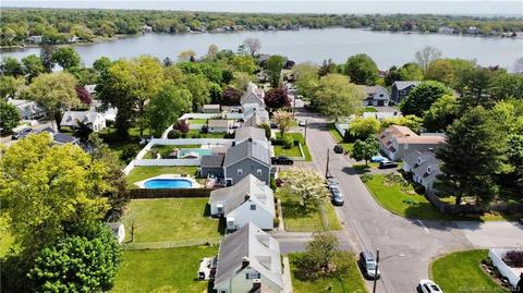 24 Middlebury St, Stamford, CT 06902