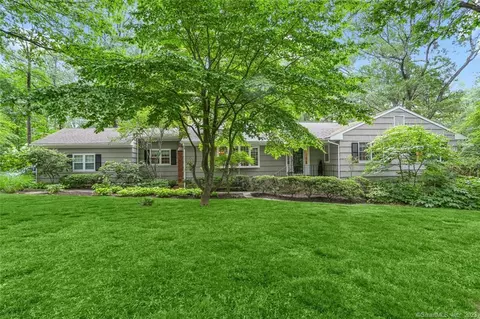 140 Spoonwood Rd, Wilton, CT 06897