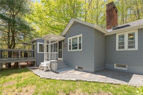 17 Longwood Dr, East Haddam, CT 06423