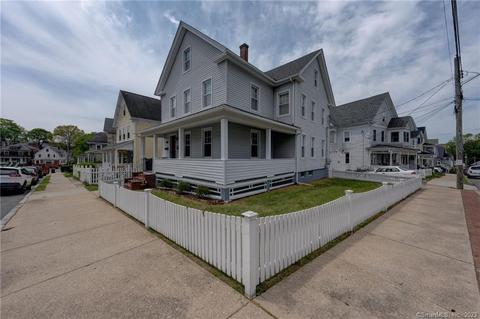 24 Center St, New London, CT 06320