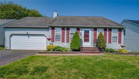77 Eagle Hollow Dr, Middletown, CT 06457