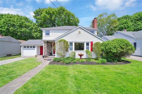 9 Norton Ct, Norwich, CT 06360