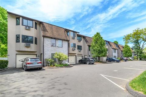 17 Radio Pl #17, Stamford, CT 06906