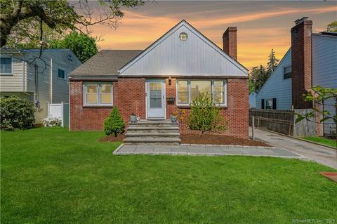 5 Van Buren Cir, Stamford, CT 06906