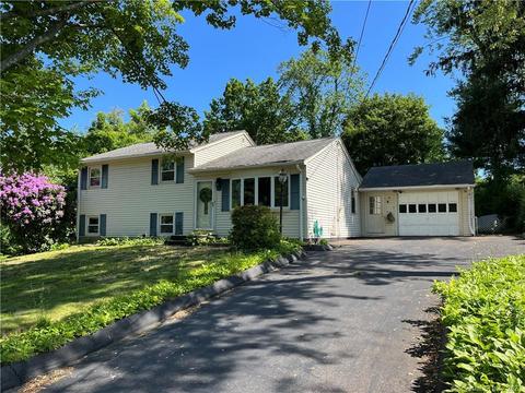 58 Dee Ave, Meriden, CT 06451