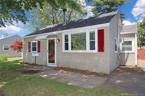 130 Shuttlemeadow Rd, Plainville, CT 06062