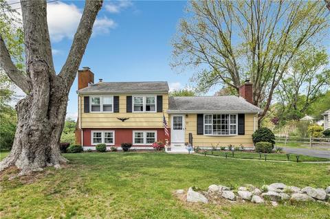 65 Bonnie Briar Ln, Guilford, CT 06437