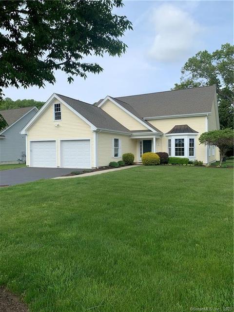 3 Riverbend Dr #3, Oxford, CT 06478