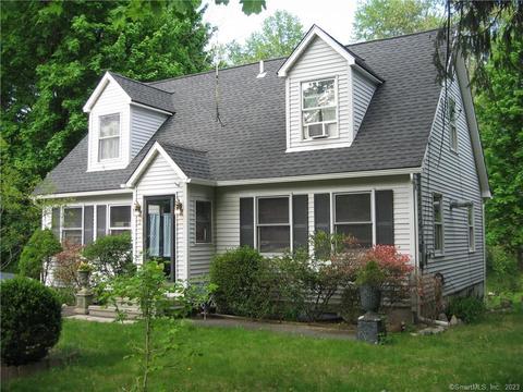 2 Mountainville Rd, Danbury, CT 06810