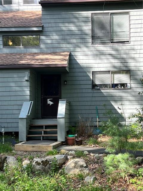 143 Old Farms Rd #143, Torrington, CT 06790