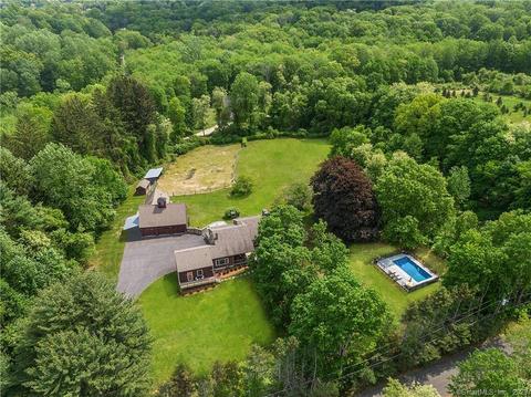 94 Orchard Ln, Easton, CT 06612