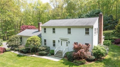 28 Huntingtown Rd, Newtown, CT 06470