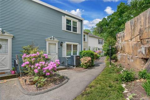 55 Mill Plain Rd #28-5, Danbury, CT 06811