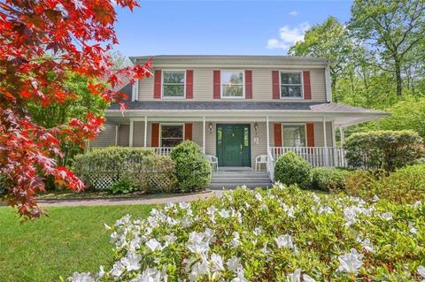 7 Sabrina Dr, Bethany, CT 06524