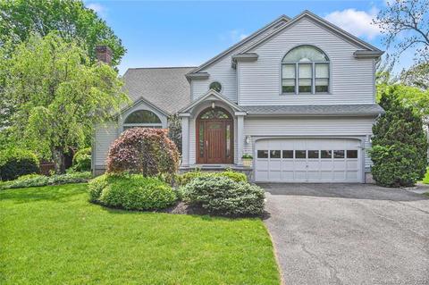 11 Abbey Rd, Fairfield, CT 06824
