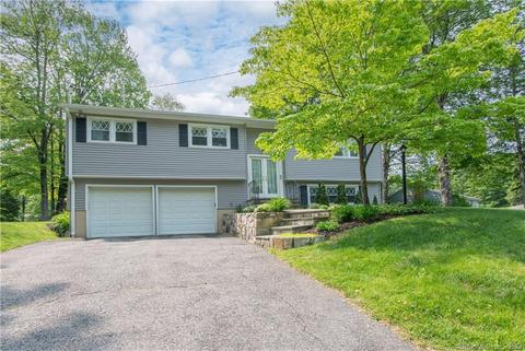 20 Royal Rd, Danbury, CT 06811