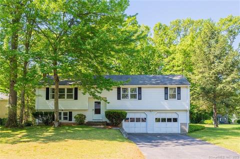 23 Stonehenge Dr, Windsor, CT 06095