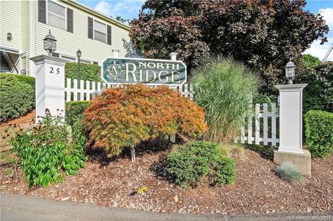 25 Padanaram Rd #98, Danbury, CT 06811